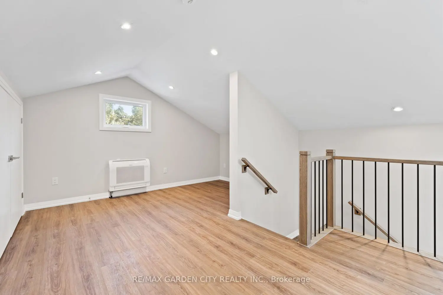 Additional image 6 of 34 Kenworth Drive