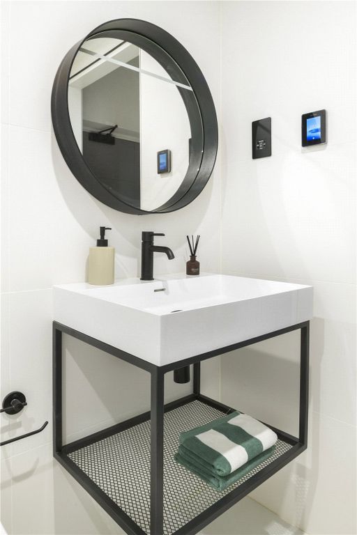 Additional image 9 of 2 bed flat for salePentire Avenue, Newquay, Cornwall TR7