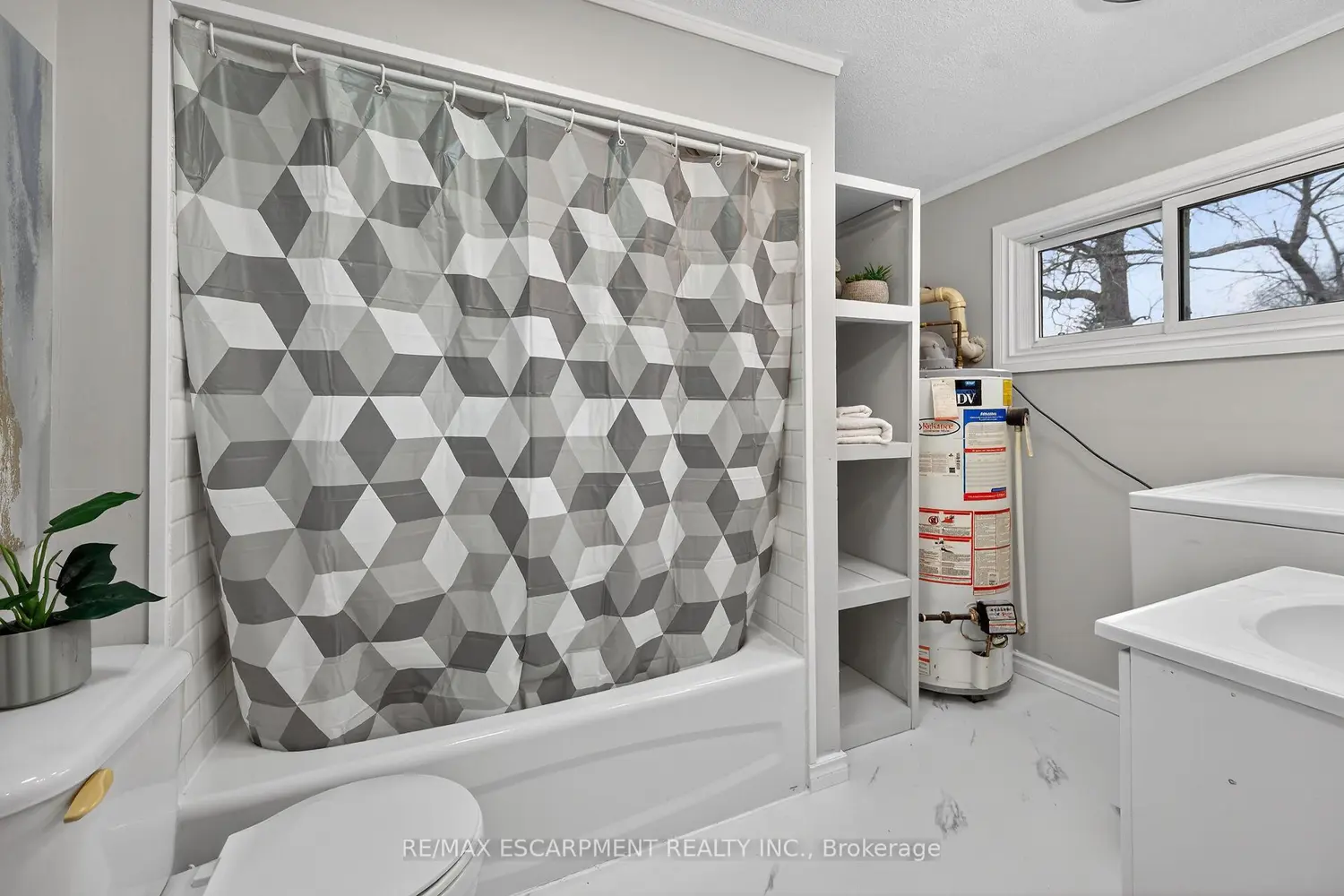 Additional image 12 of 422 Griffith Avenue