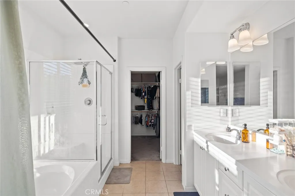 Additional image 80 of 9705 Dutchman Peak Ln, Bakersfield, CA 93311