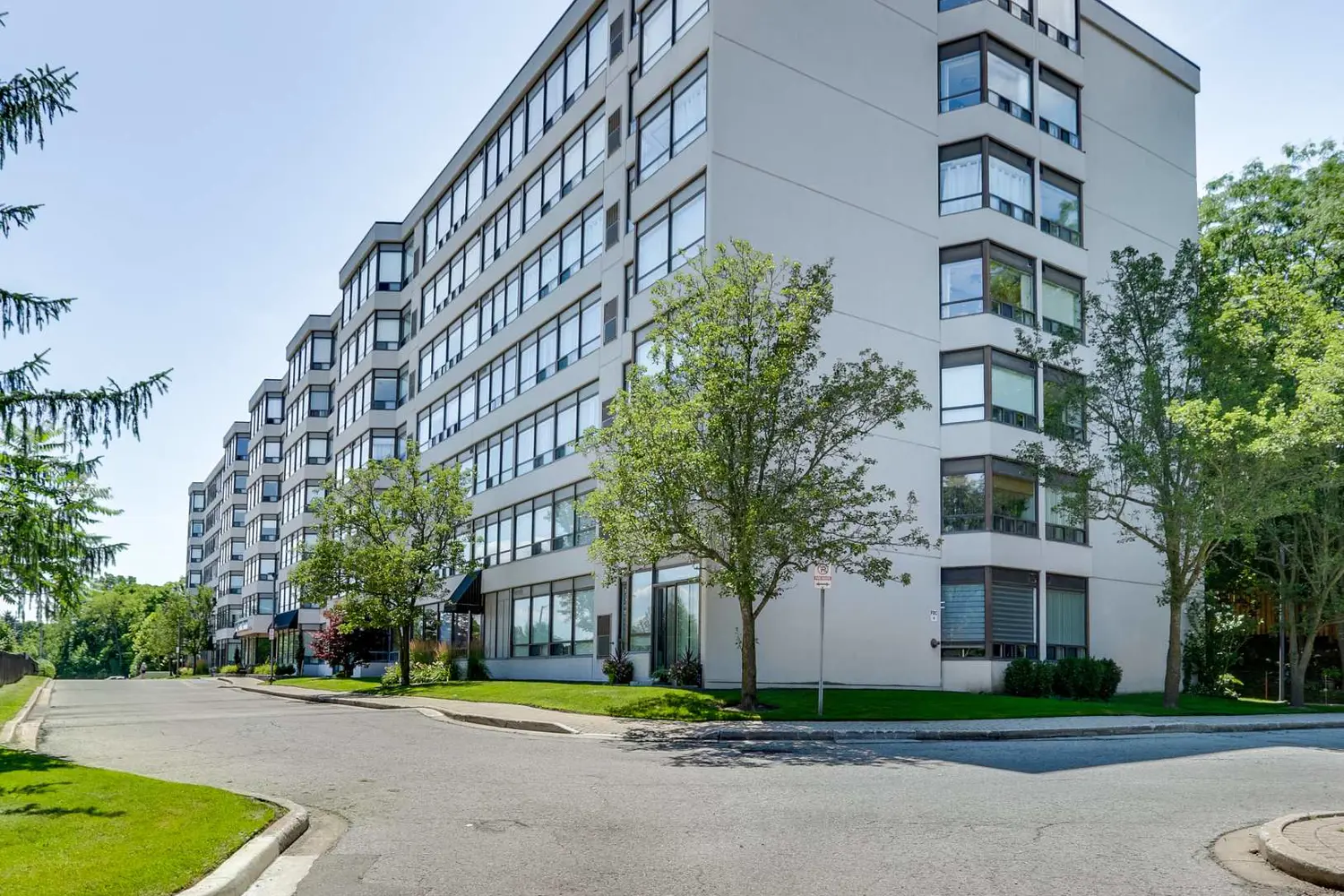 521 Riverside Drive 105