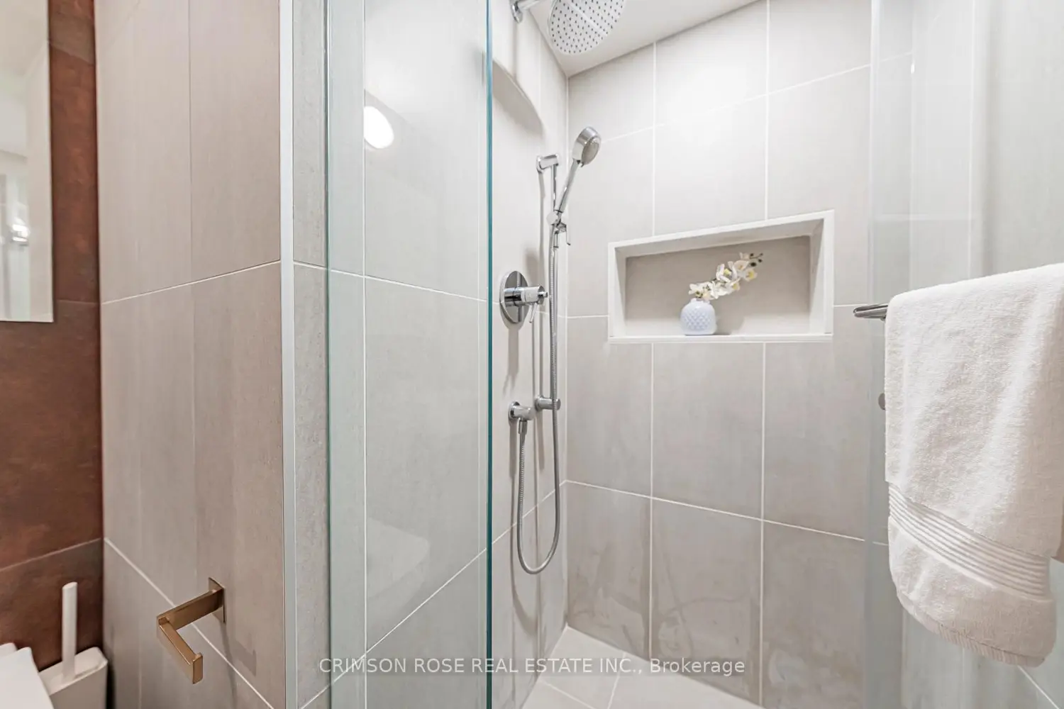 Additional image 6 of 10 Queens Quay 1107