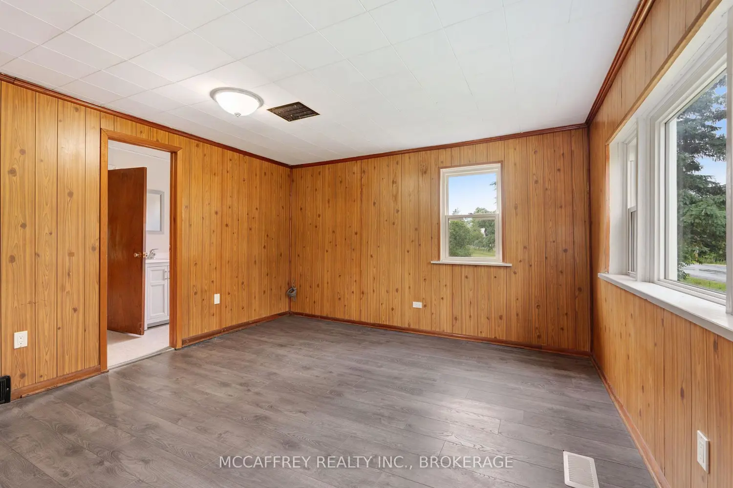 333 Burridge Road photo 5