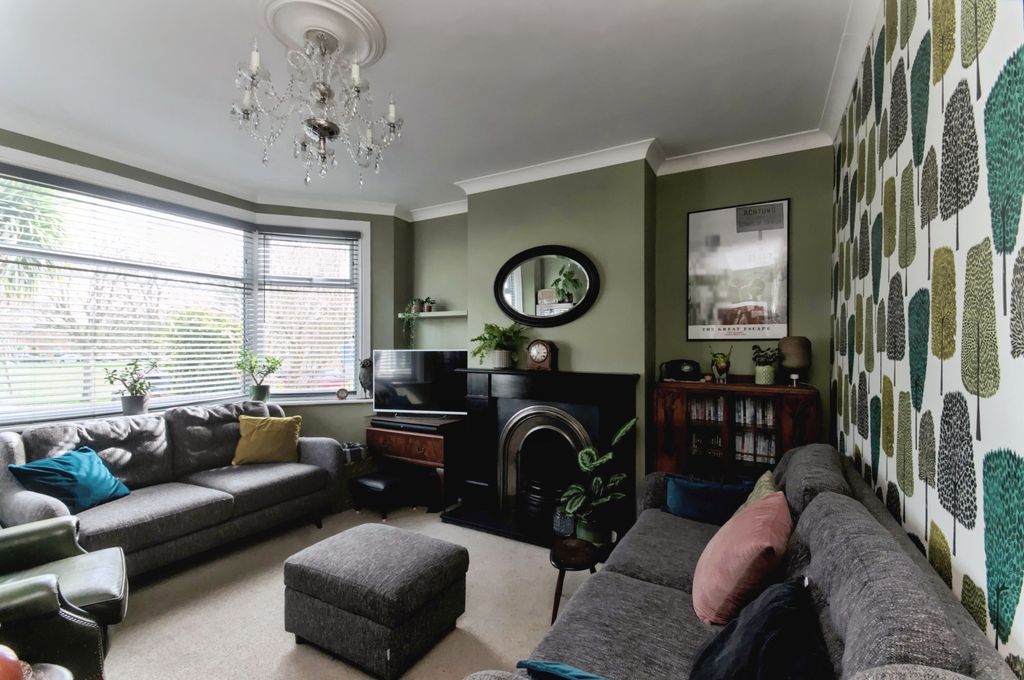 Additional image 6 of 3 bed semi-detached house for saleFitzmaurice Avenue, Eastbourne BN22