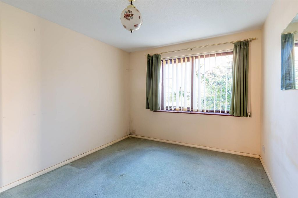 Additional image 8 of 2 bed flat for saleCowes, Isle Of Wight PO31