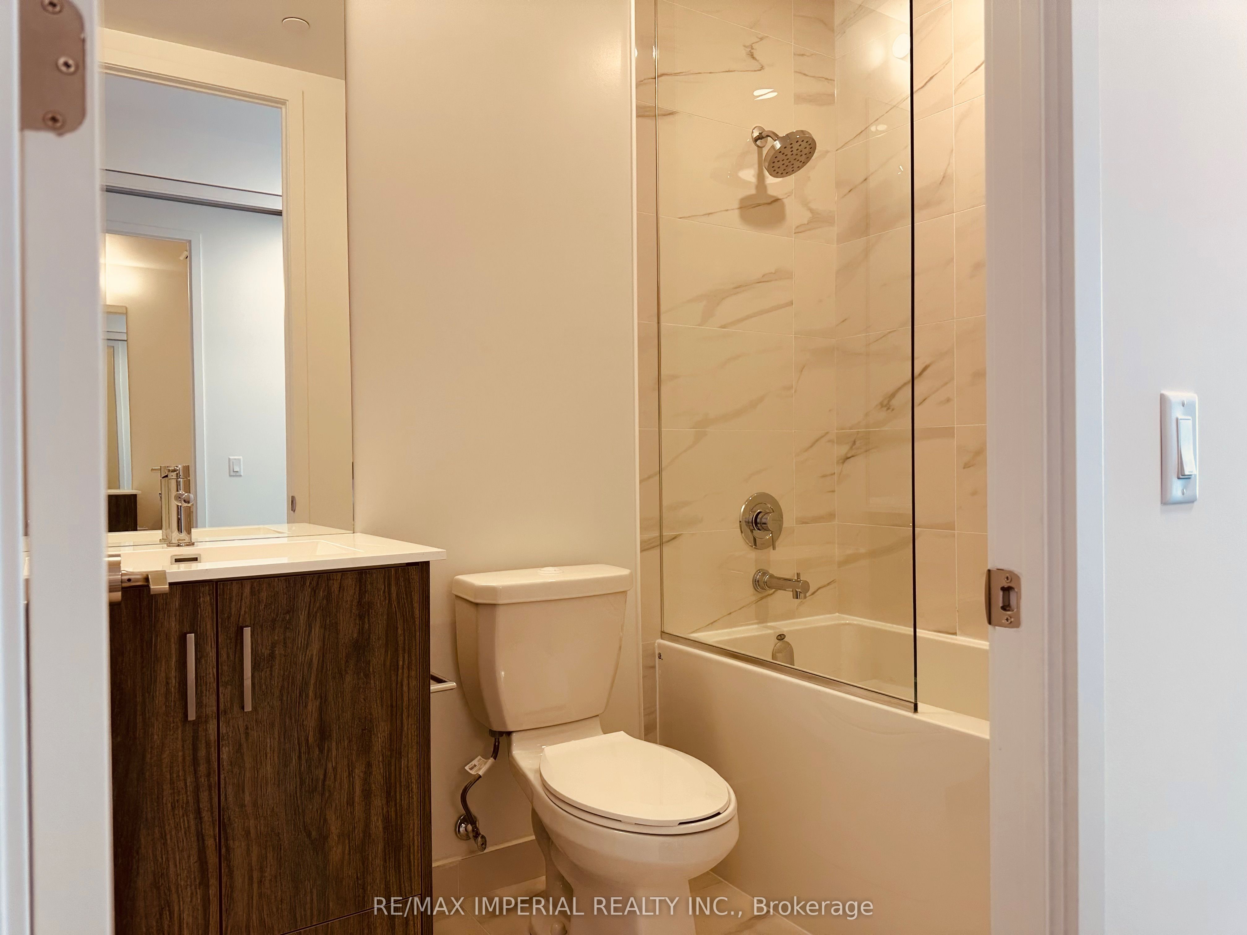 Additional image 6 of 2506-180 Front Street E, Toronto, ON, M5A 0A9
