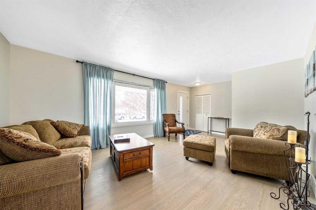 Additional image 4 of 124 Lynnwood Drive SE, Calgary, AB, T2C 0S8