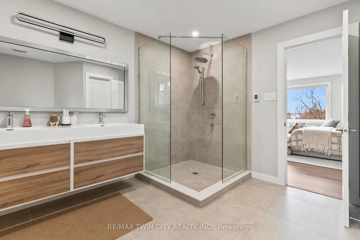 Additional image 10 of 350320 Concession A Concession