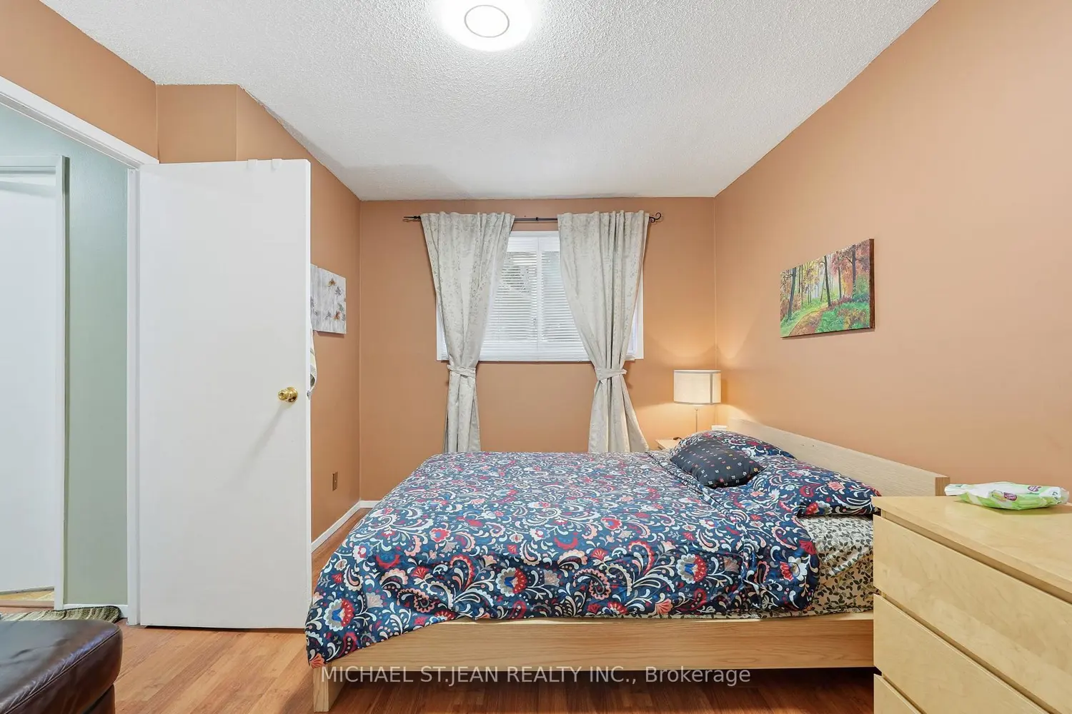 Additional image 15 of 1440 Garth Street 30