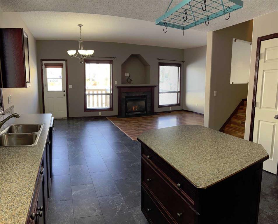 Additional image 4 of 40 Alberts Close, Red Deer, AB, T4R 3J7