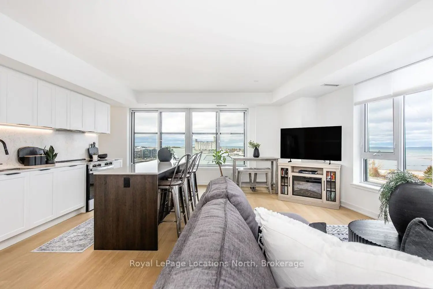 Additional image 6 of 31 Huron Street 523