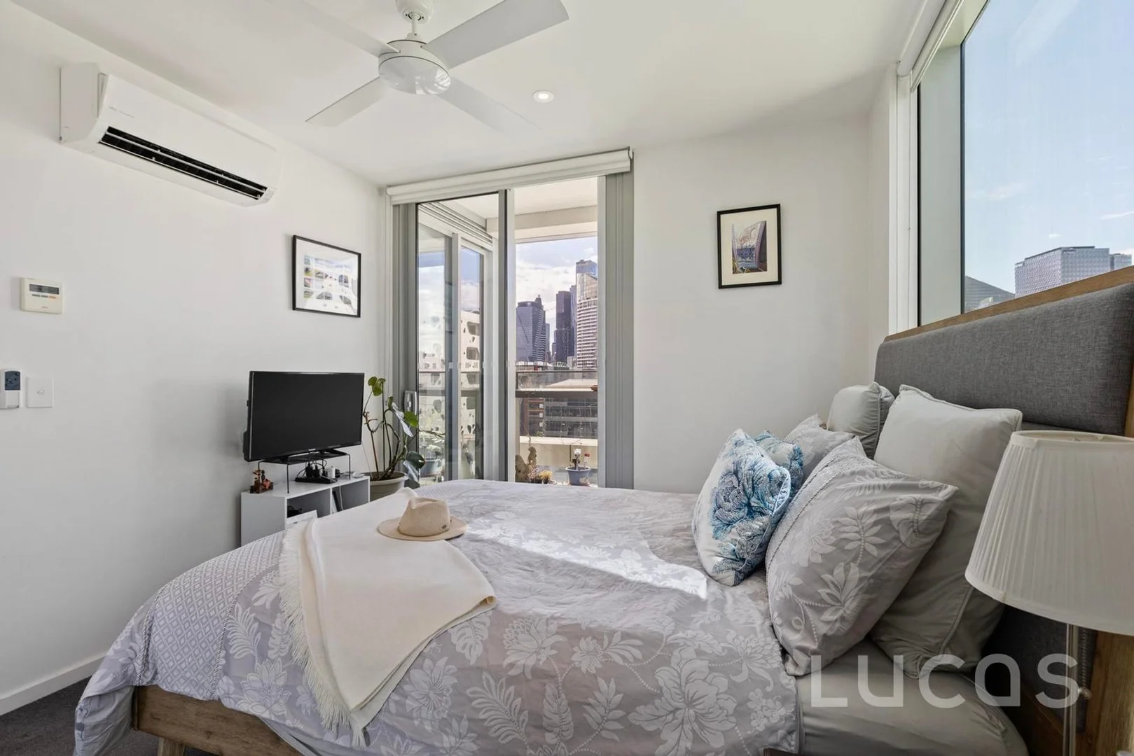 Additional image 5 of 1005E/888 Collins Street, Docklands VIC 3008