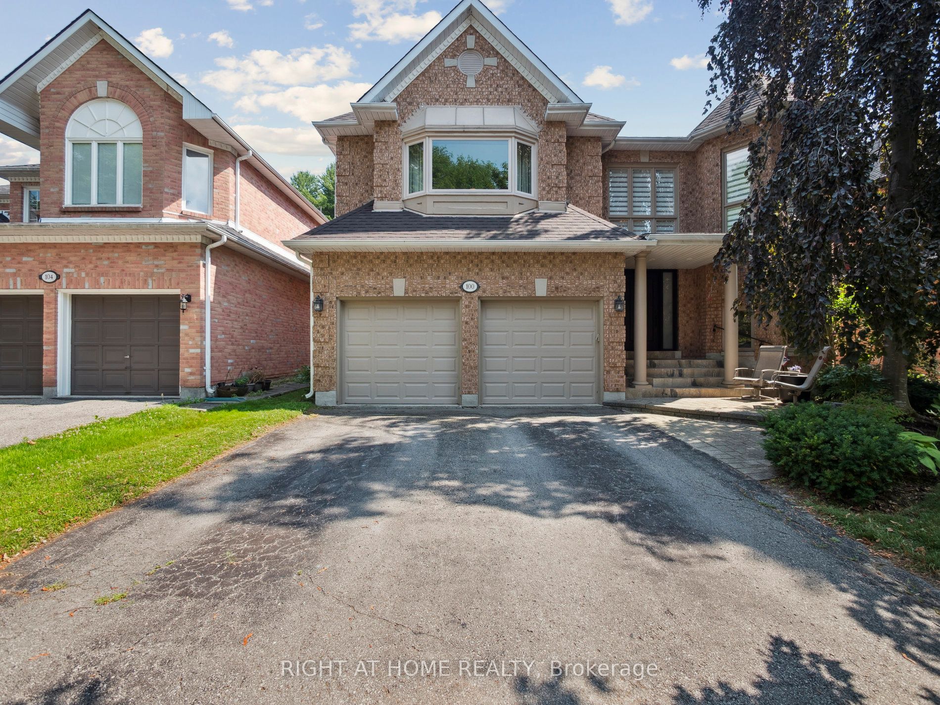 100 Carlyle Crescent, Aurora, ON, L4G 6P7