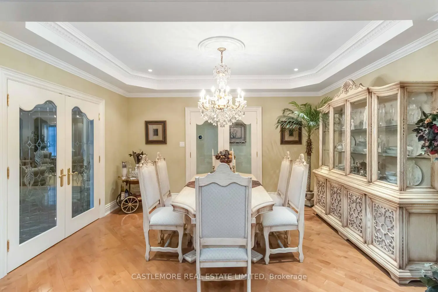 Additional image 9 of 2444 Hensall Street