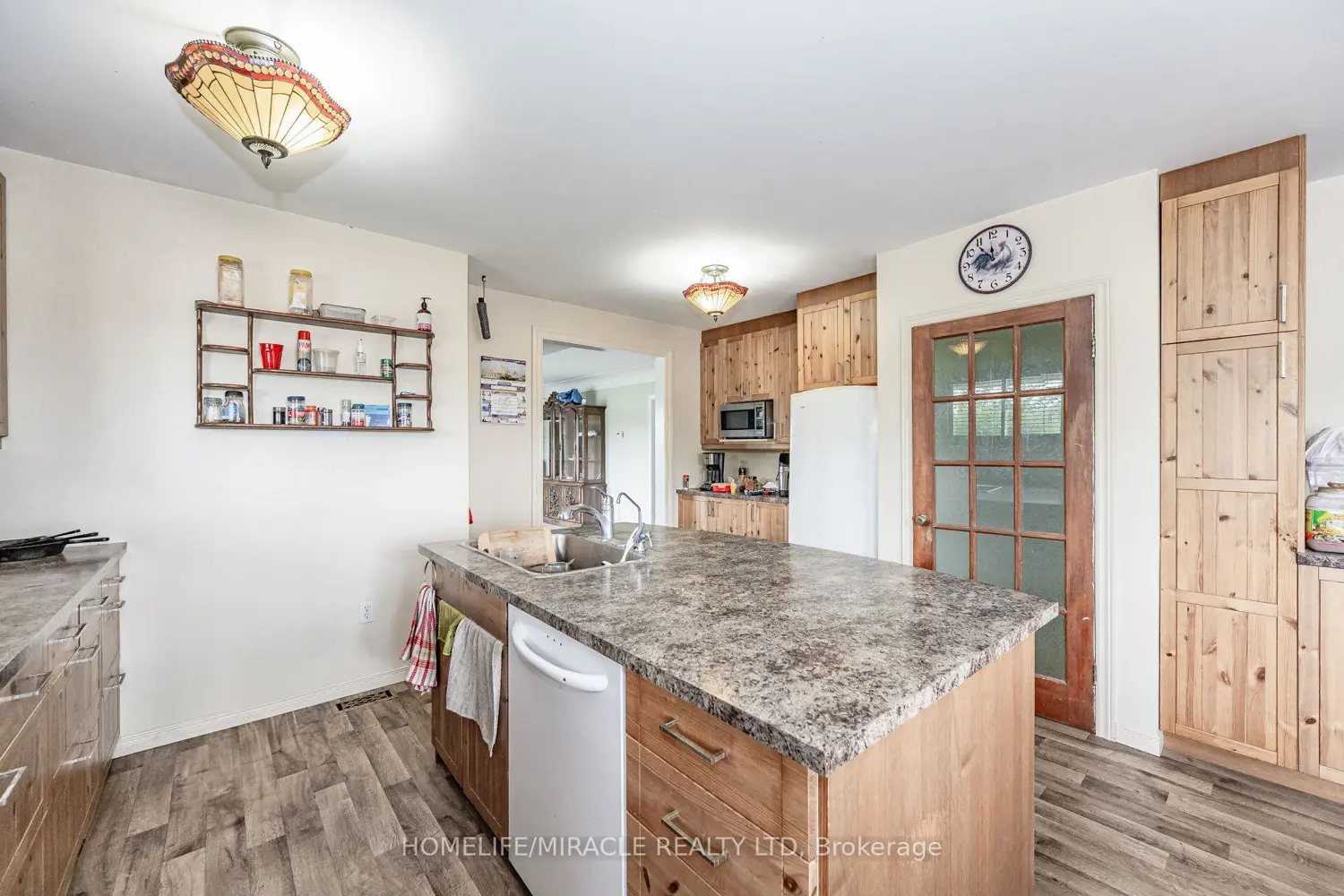 Additional image 5 of 1388 Highway 6