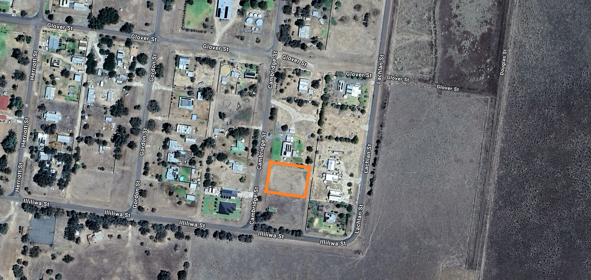 14 Cambridge Street, Carrathool NSW 2711