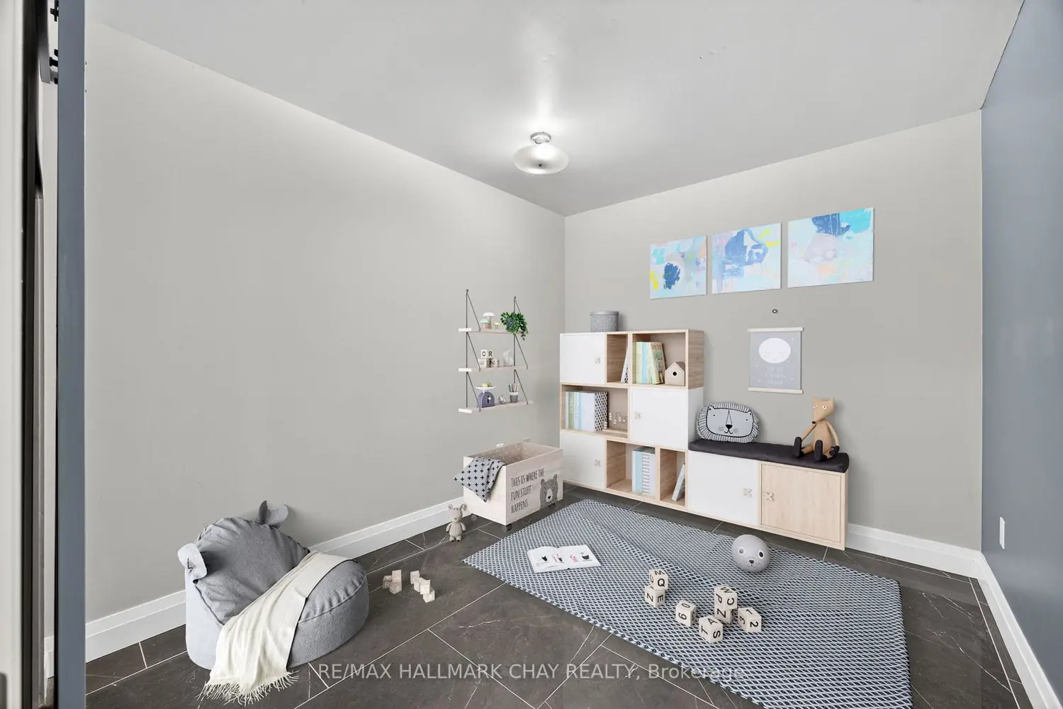 Additional image 7 of 7950 8Th Line