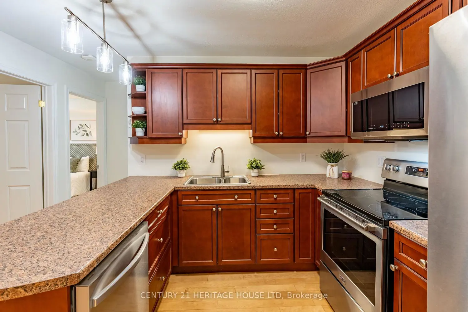 Additional image 10 of 15 Hofstetter Avenue 208