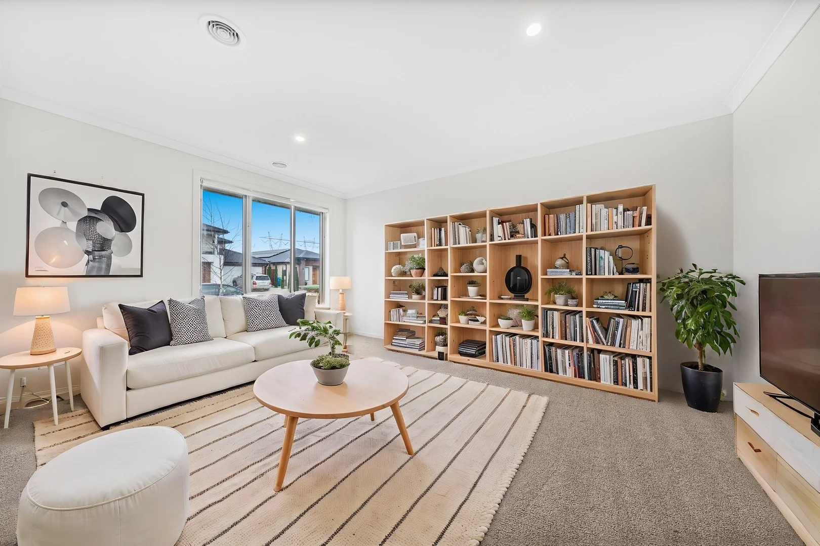 18 Jaylie Street, Clyde North VIC 3978