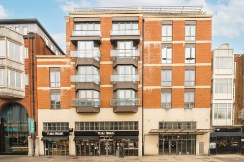 High Street, Ealing W5