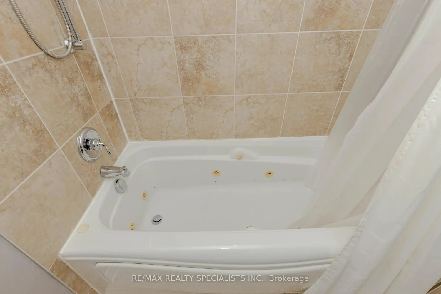 Additional image 12 of 8136 Coventry Road 66