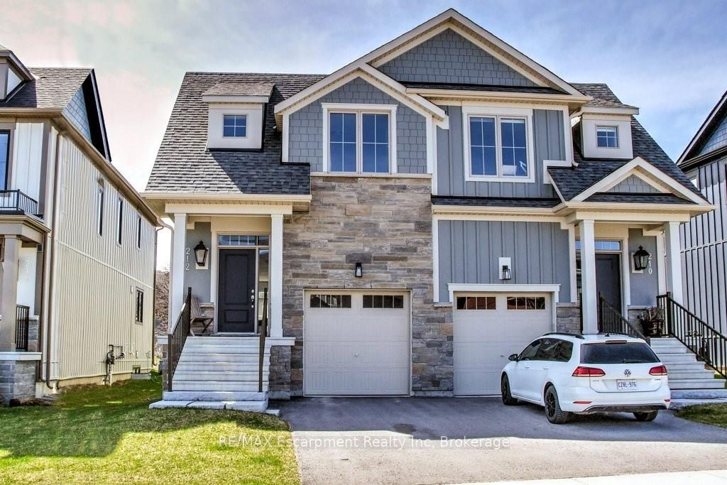 212 Courtland Street, Blue Mountains, ON, L9Y 4E4