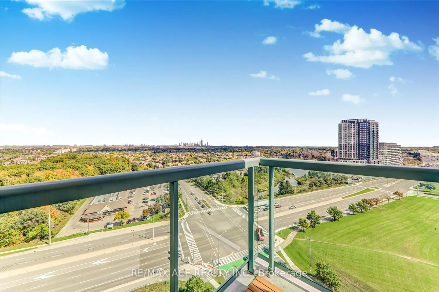 Additional image 15 of 2545 Erin Centre Boulevard 1803