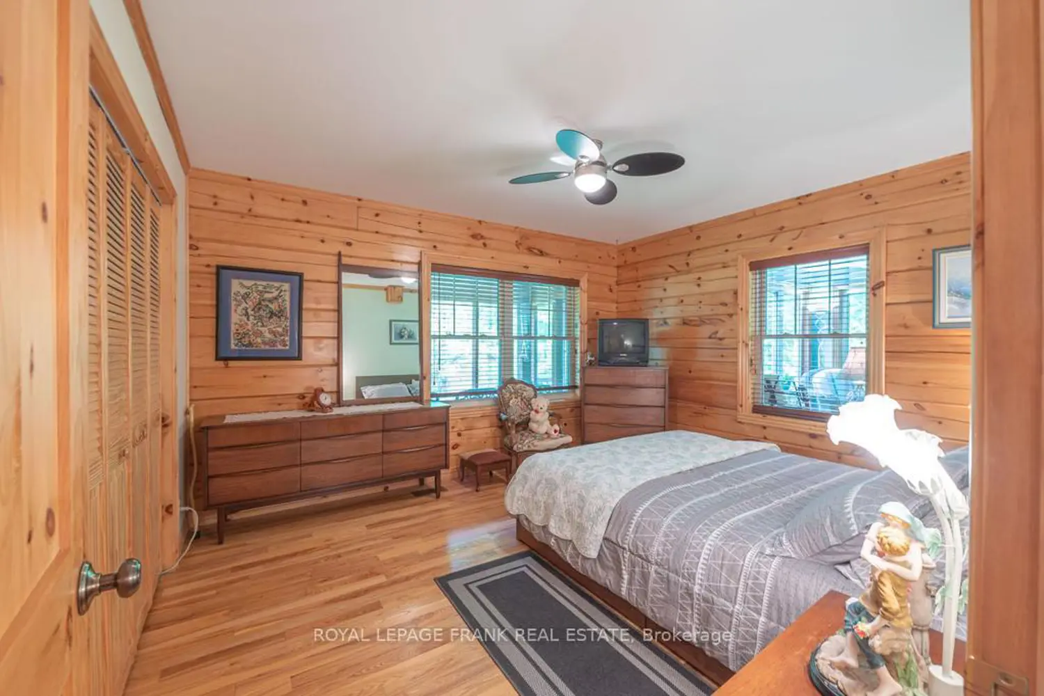 120 Sugarbush Crescent photo 4