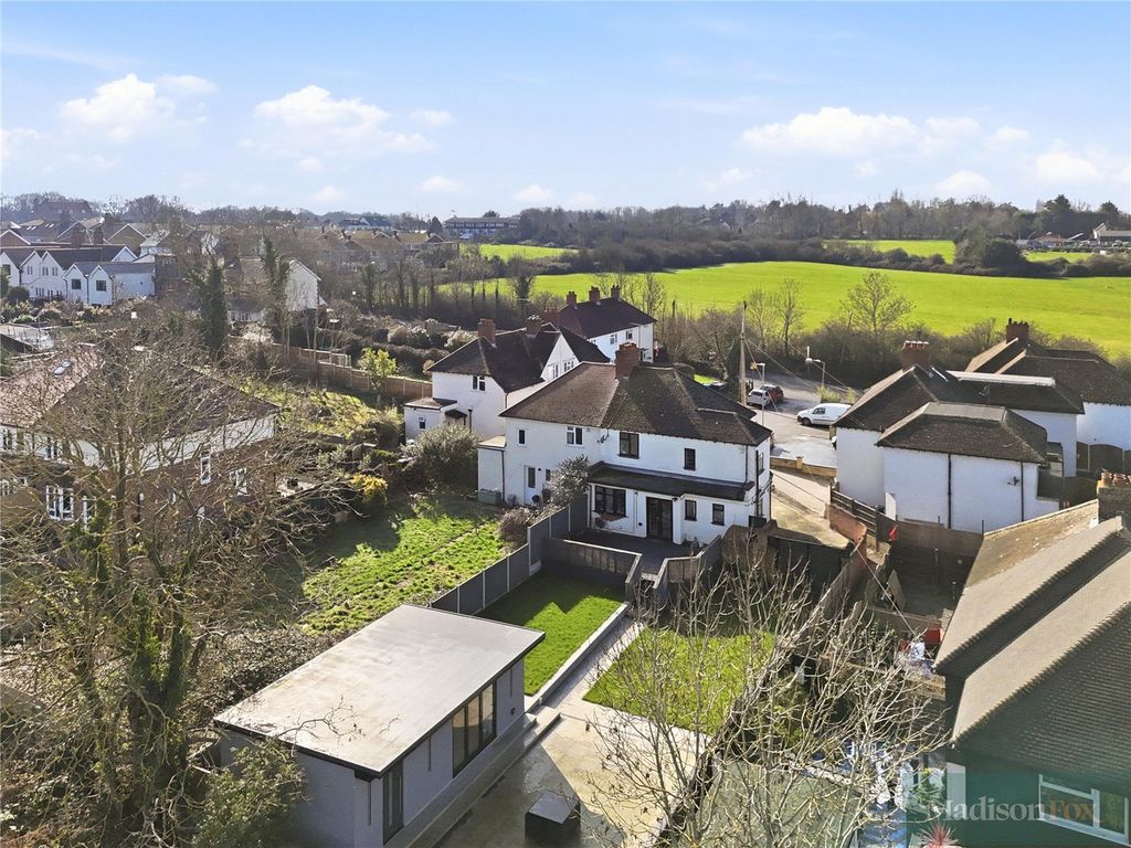 Additional image 29 of 3 bed semi-detached house for saleGravel Close, Chigwell, Essex IG7