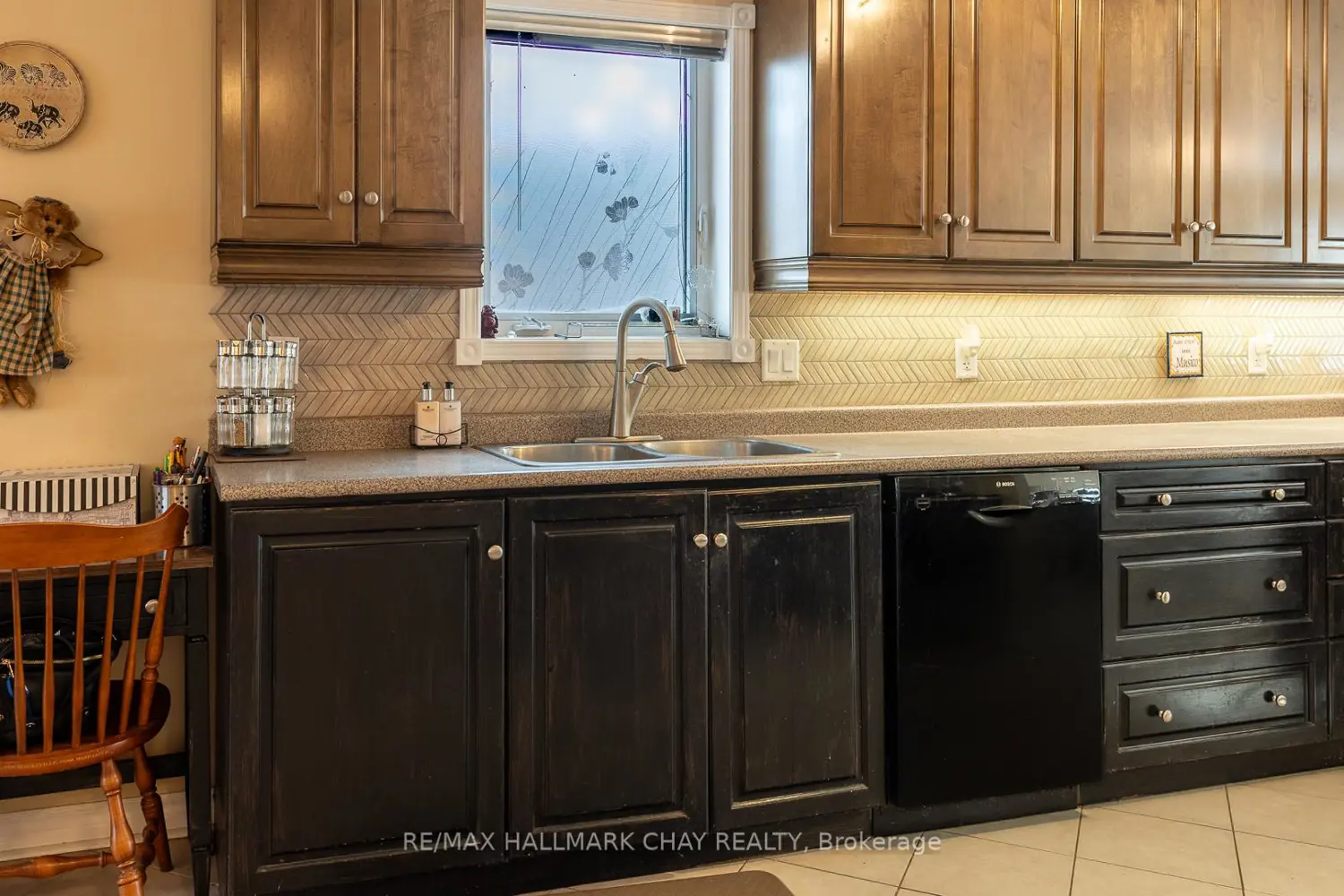 Additional image 7 of 13 Tona Trail