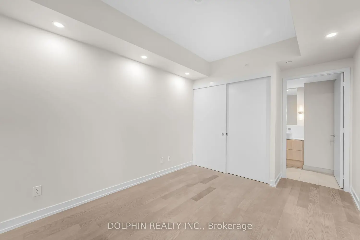 Additional image 8 of 161 Roehampton Avenue 1007
