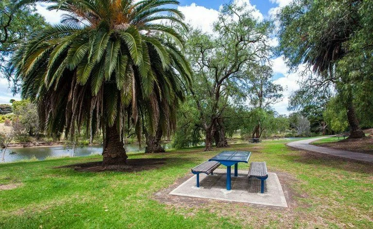 Additional image 6 of 7/9A Weyburn Place, Avondale Heights VIC 3034