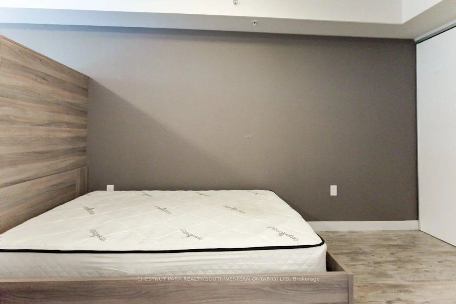 Additional image 13 of 257 Hemlock Street 217