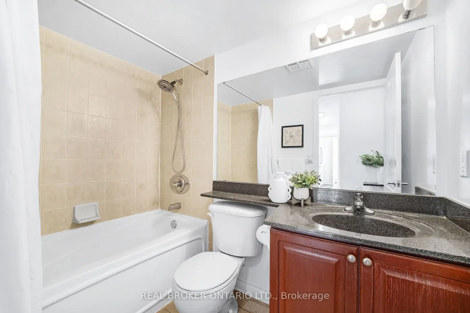 Additional image 16 of 1 Elm Drive 1005