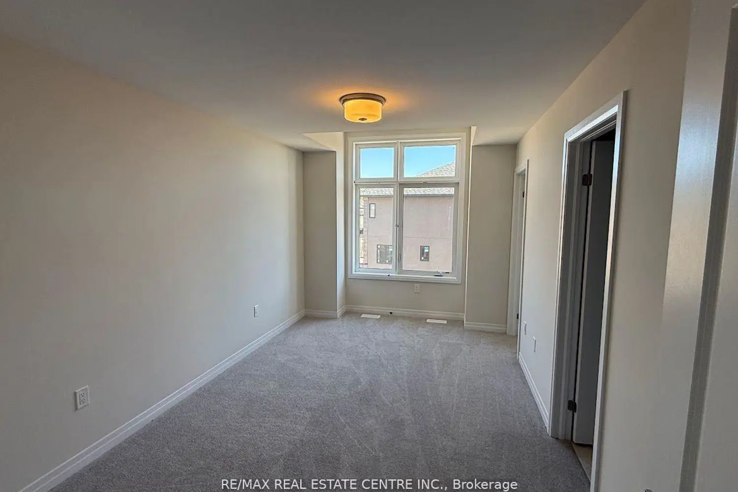 Additional image 10 of 660 Colborne Street 41