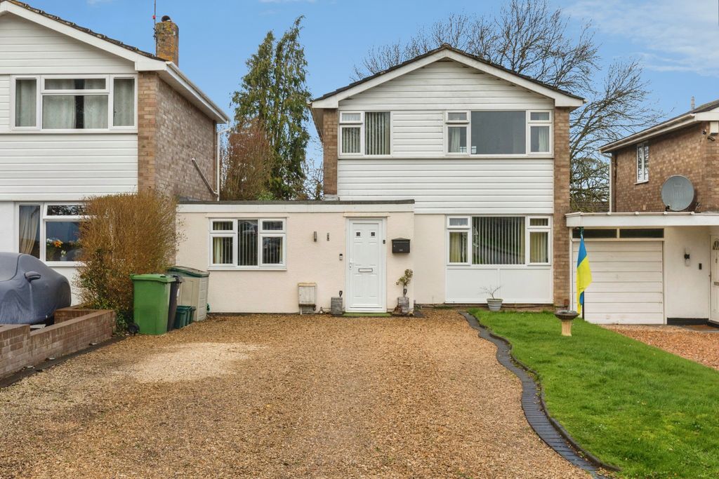 4 bed link detached house for saleMedway Court, Bristol BS35