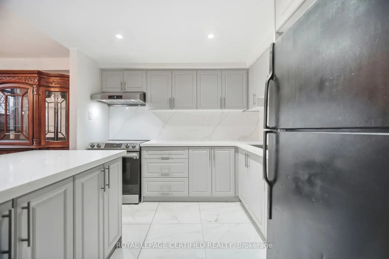Additional image 19 of 2645 Jane Street 112