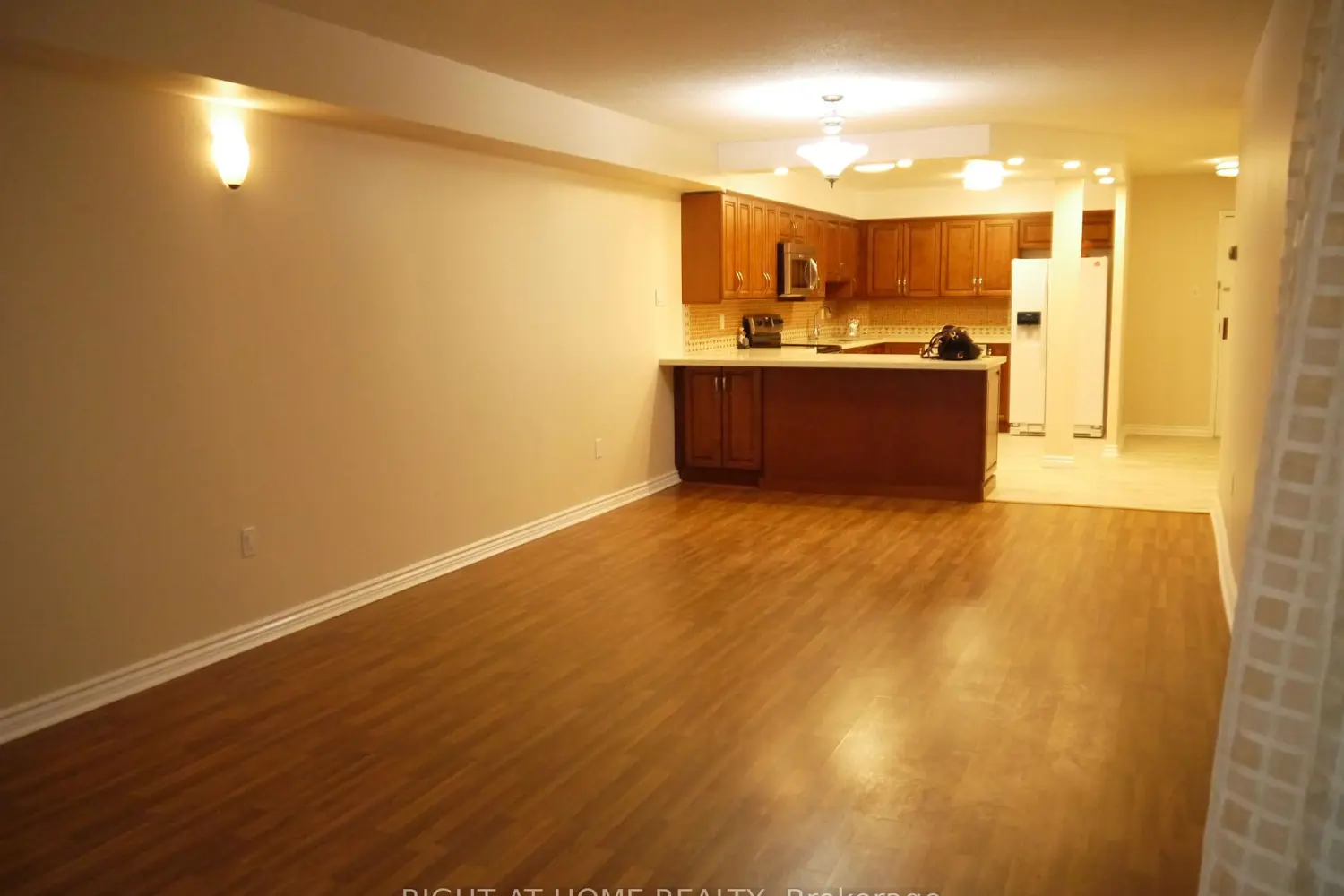 Additional image 19 of 45 Carlton Street 607