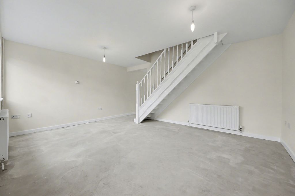 Additional image 2 of 3 bed terraced house for saleManor Farm Road, Bitterne Park SO18