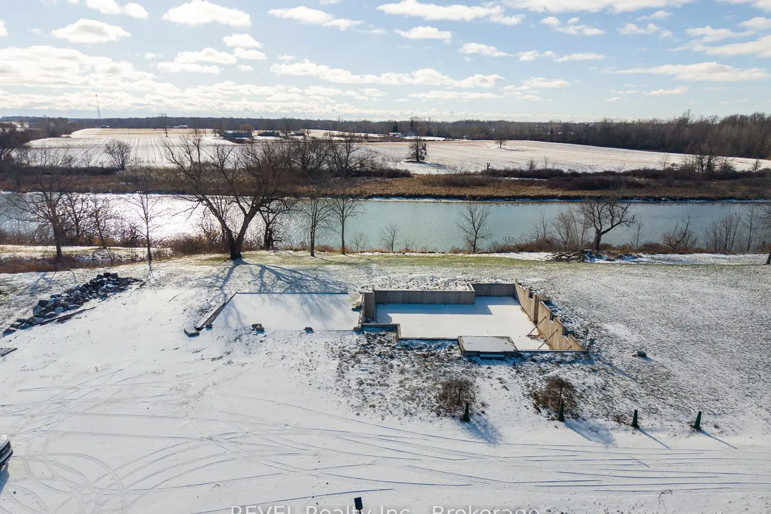 1373 Chippawa Creek Road photo 2