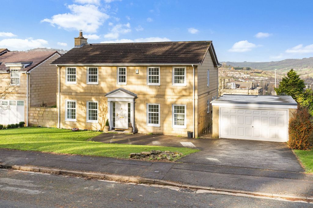 5 bed detached house for saleTrossachs Drive, Bath BA2