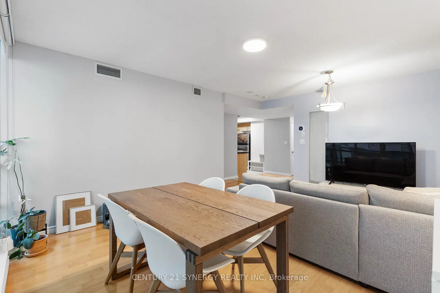 Additional image 9 of 263 Wellington Street 306