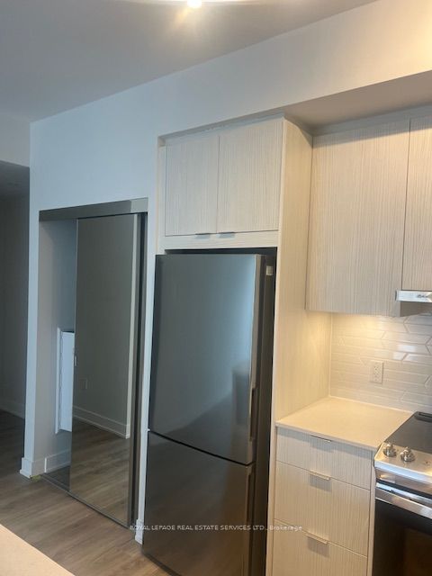 Additional image 6 of 601-430 Square One Drive, Mississauga, ON, L5B 3Y1