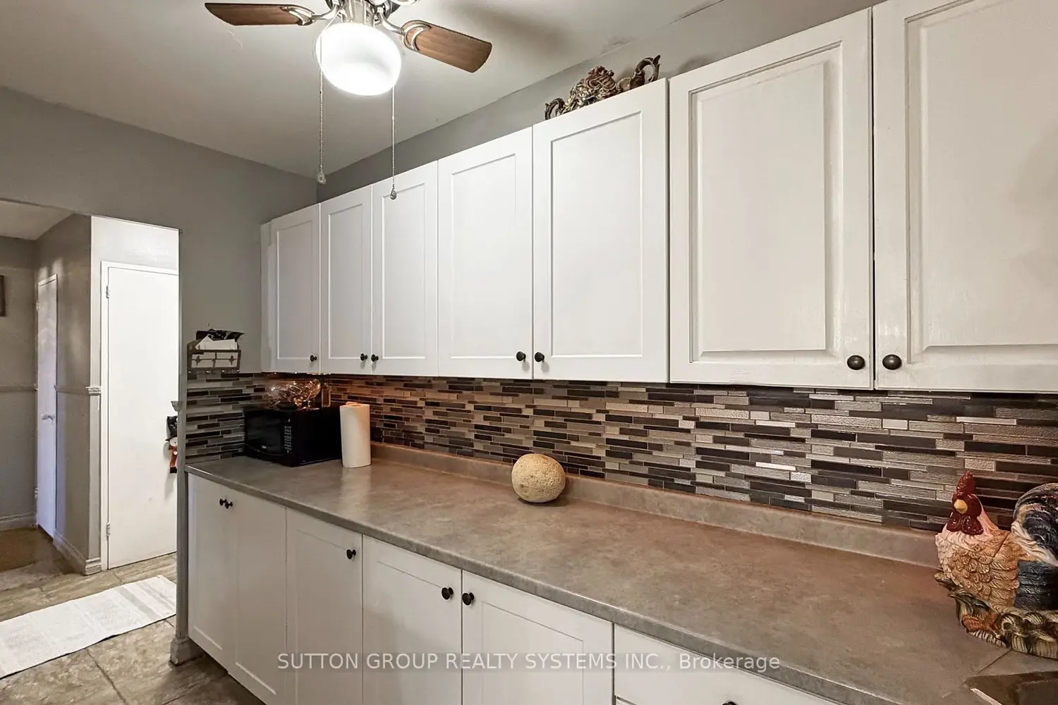 Additional image 6 of 85 Emmett Avenue 1811