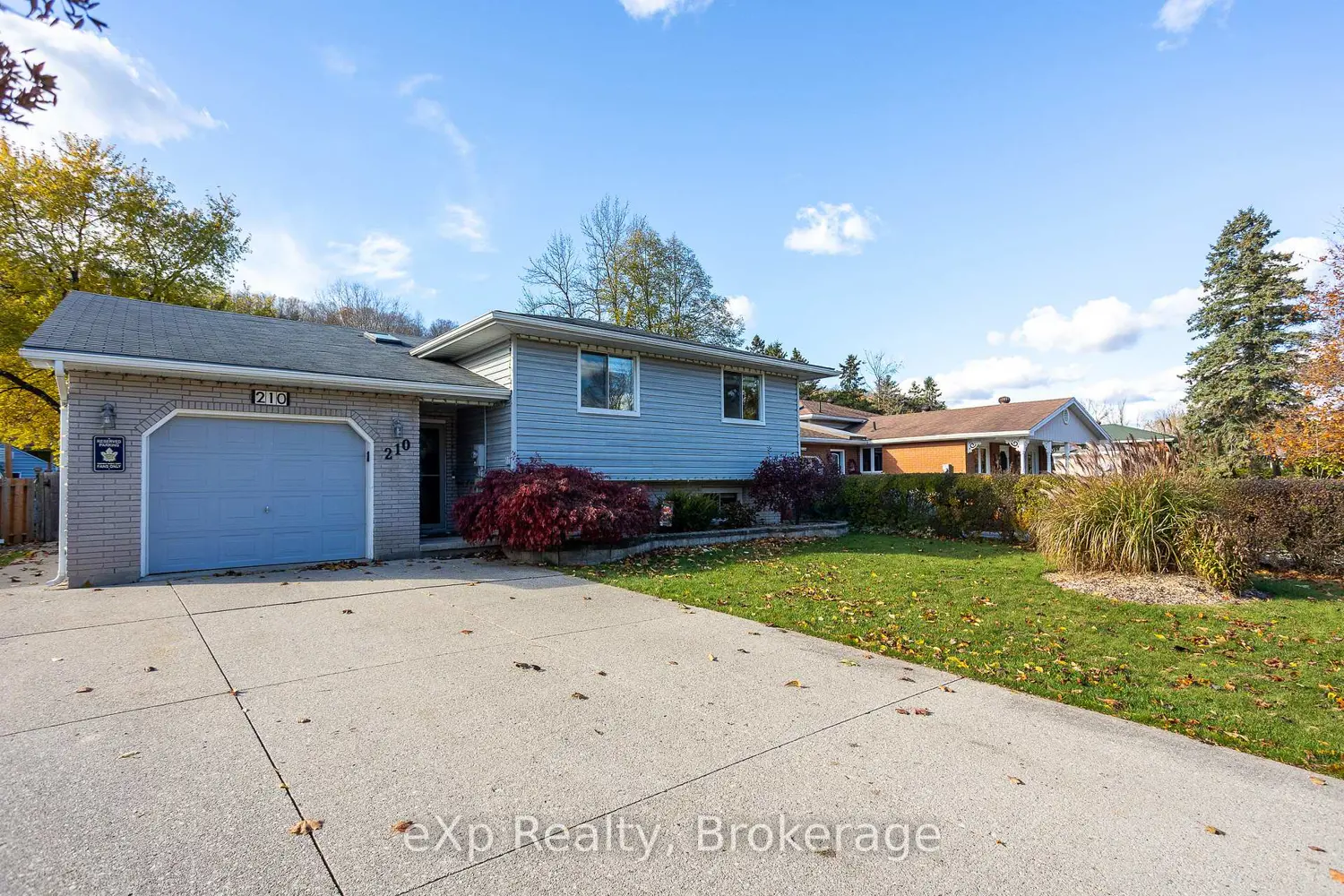 210 5Th A Avenue photo 2