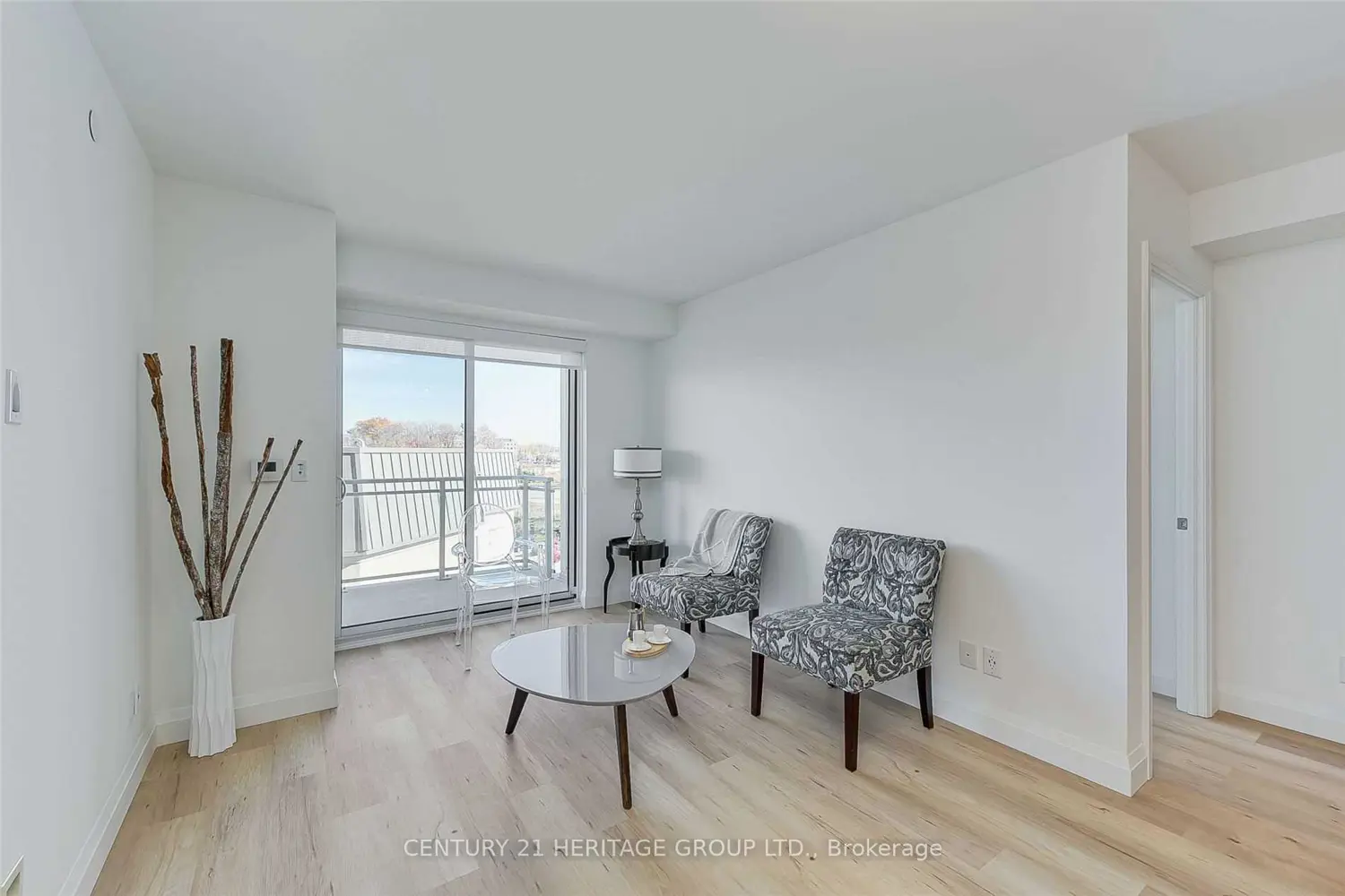 Additional image 7 of 58 Lakeside Terrace 808