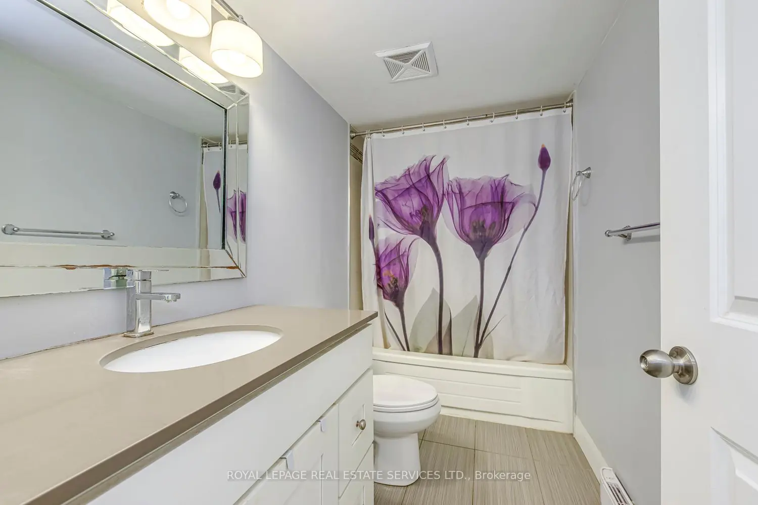 Additional image 18 of 1450 Glen Abbey Gate 911