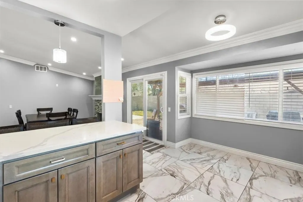 Additional image 12 of 661 Woodhill St, Rialto, CA 92376