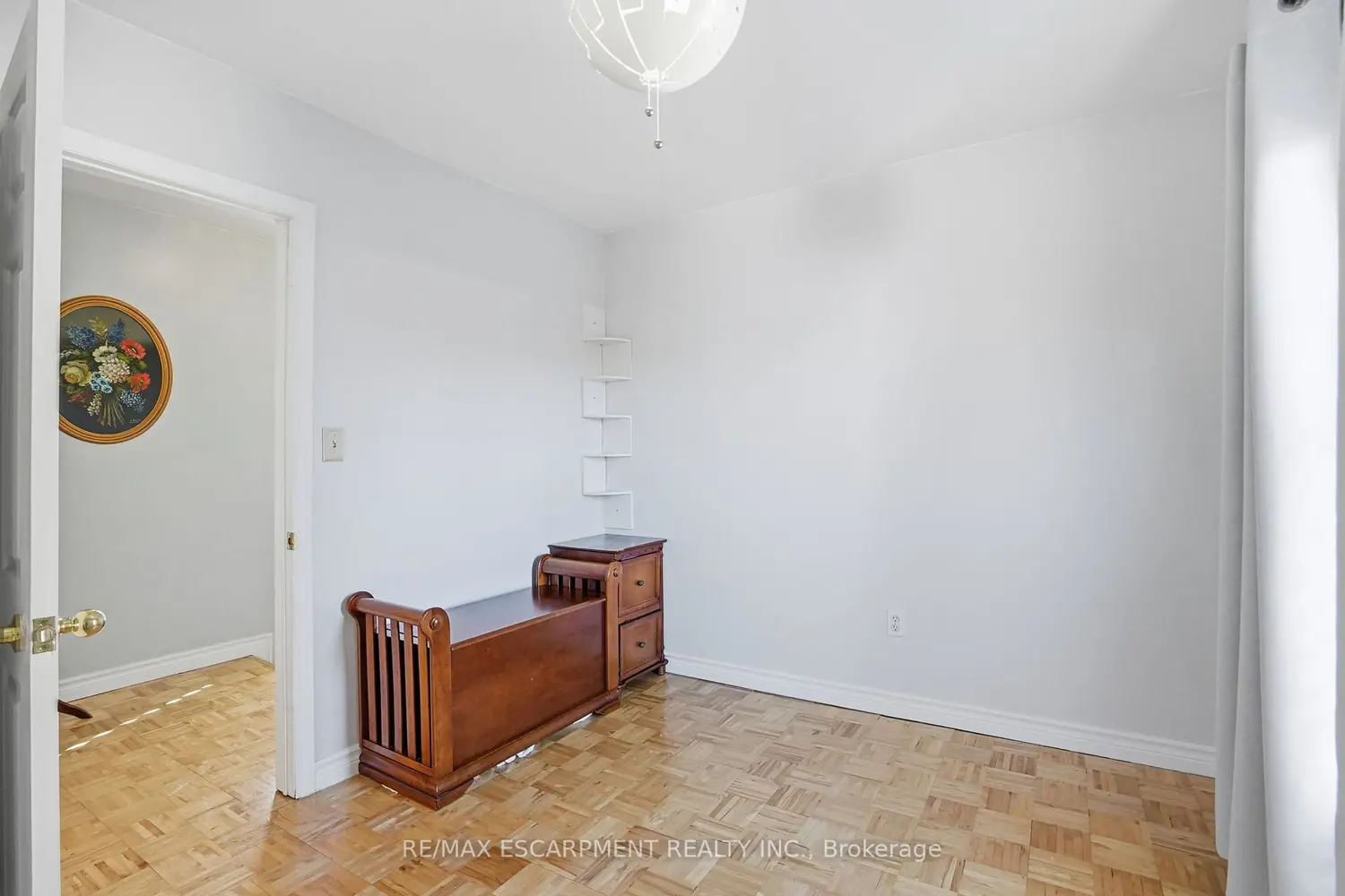 Additional image 14 of 81 Simcoe Street