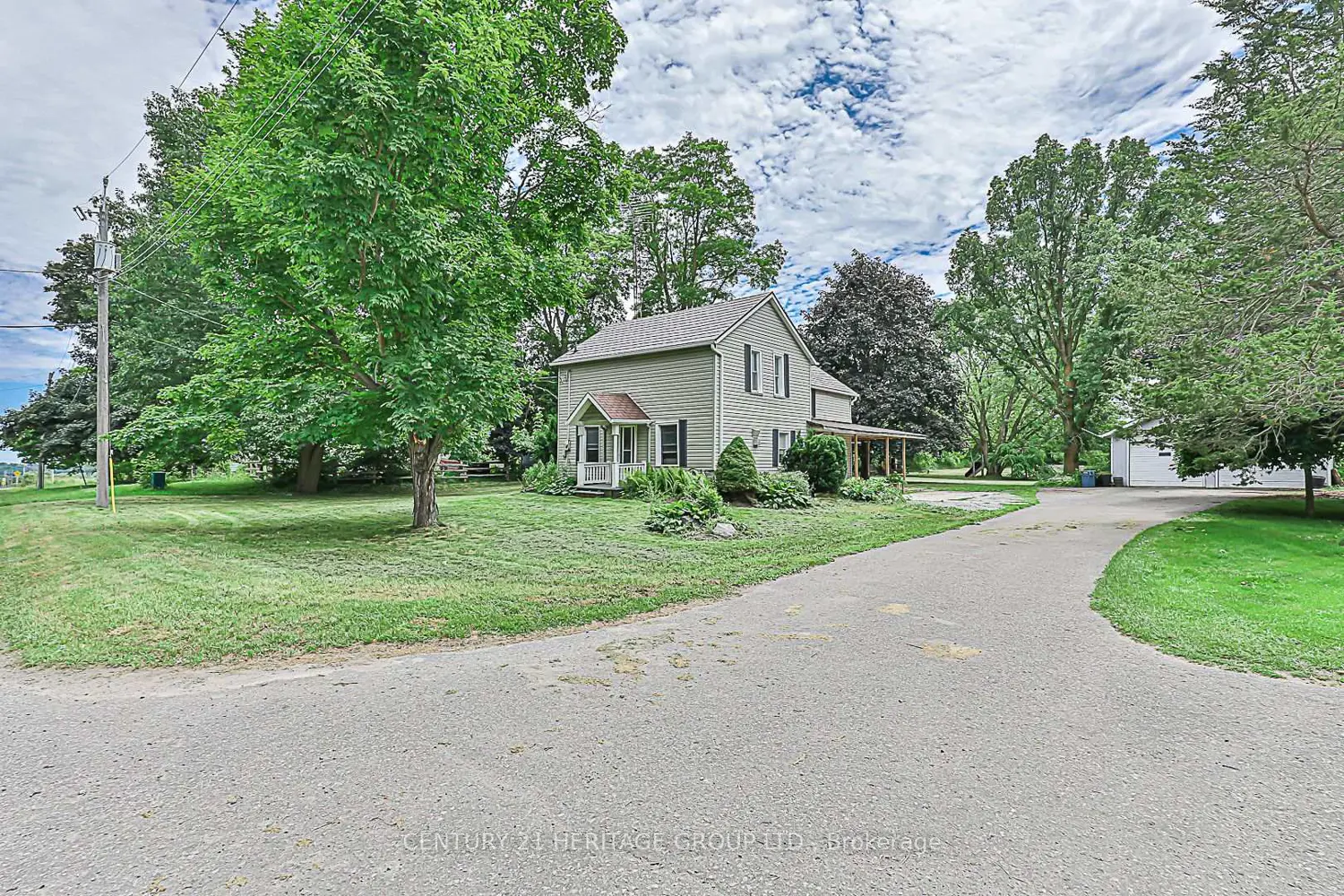 4533 Mount Albert Road photo 2